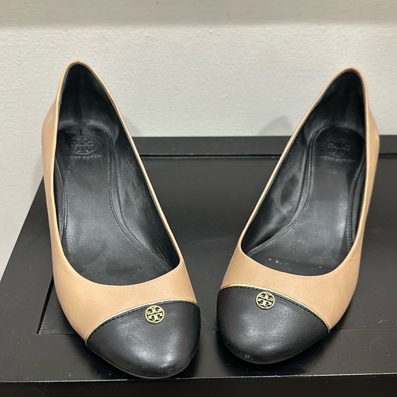 Like new Tory Burch wedges - Picture 2 of 3